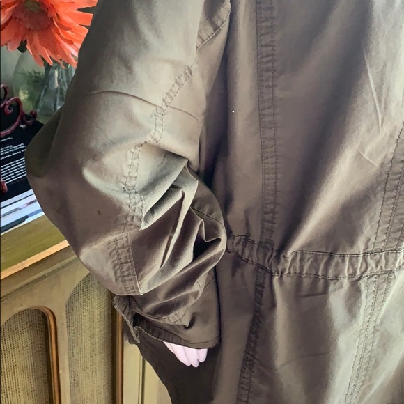 Jacket - Picture 12 of 16